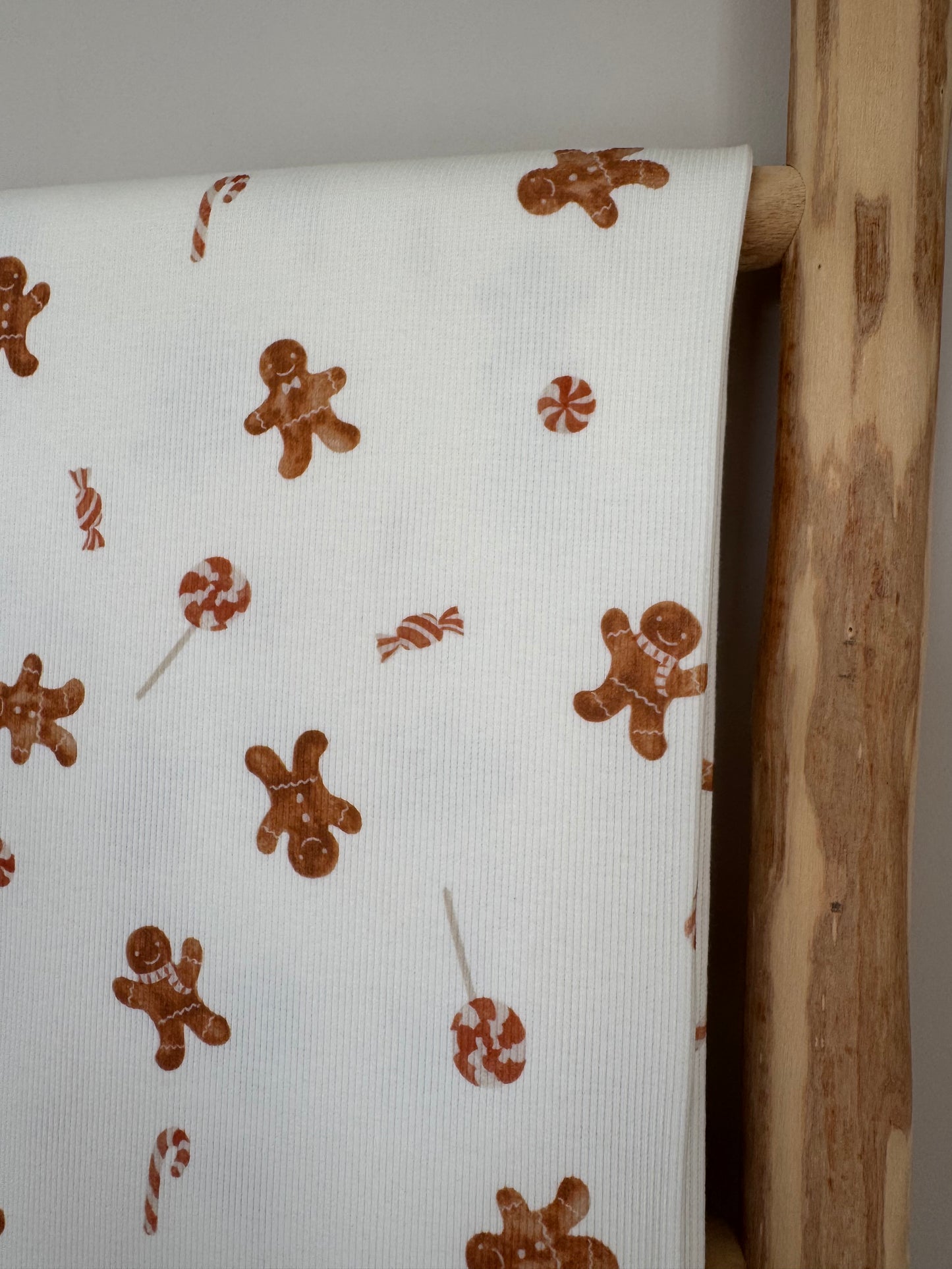 RIBTRICOT KERST PEPERKOEK MANNETJES