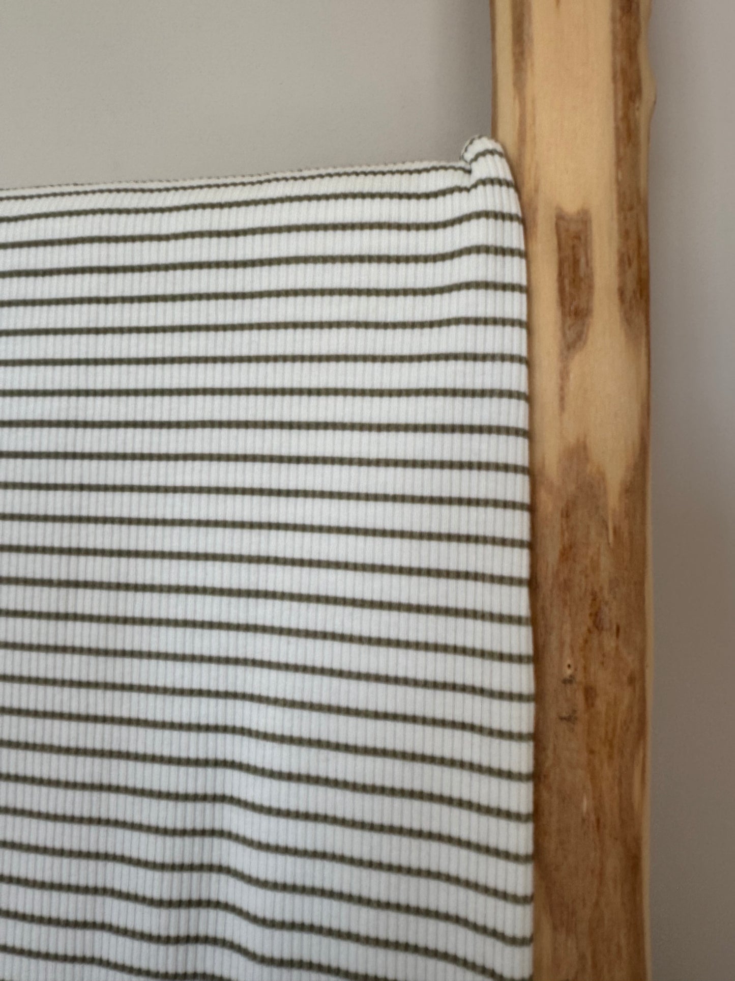 RIBTRICOT KLEIN STREEPJE GROEN