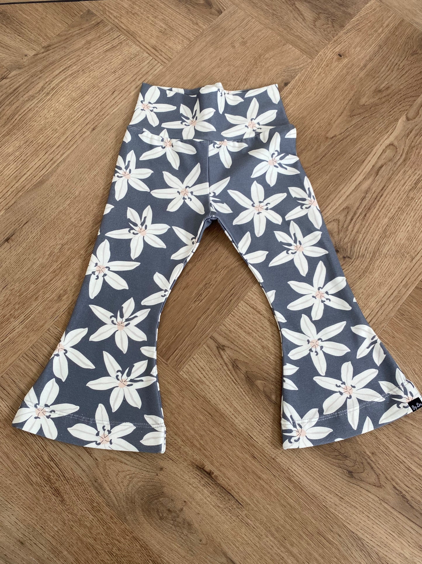 FLARED BROEKJE | CUSTOM MADE