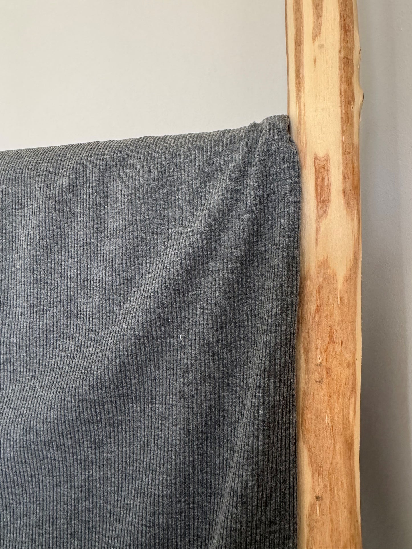 RIBTRICOT DONKERGRIJS MELANGE