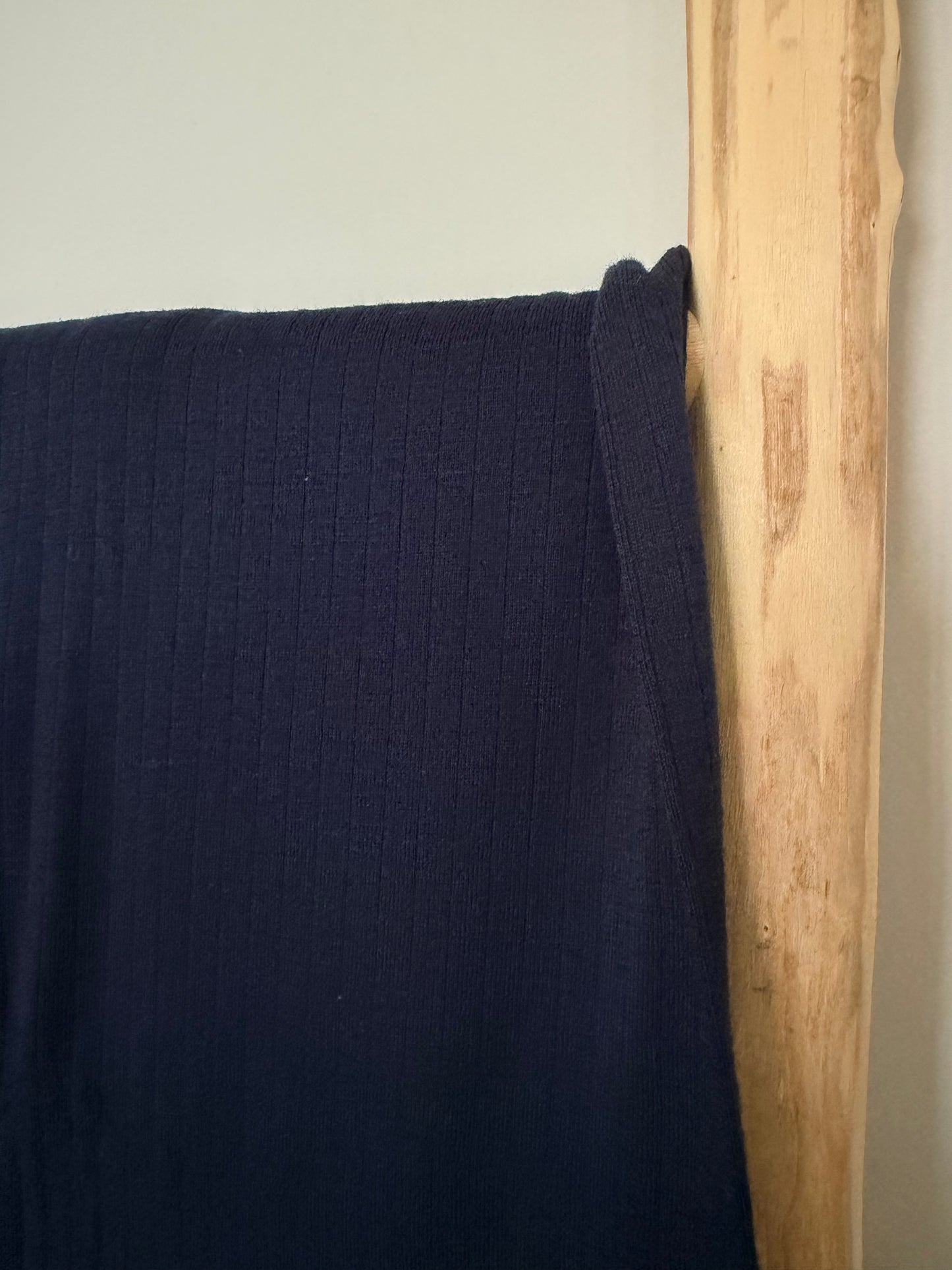 MERINOWOL | Donkerblauw rib merino wolzijde