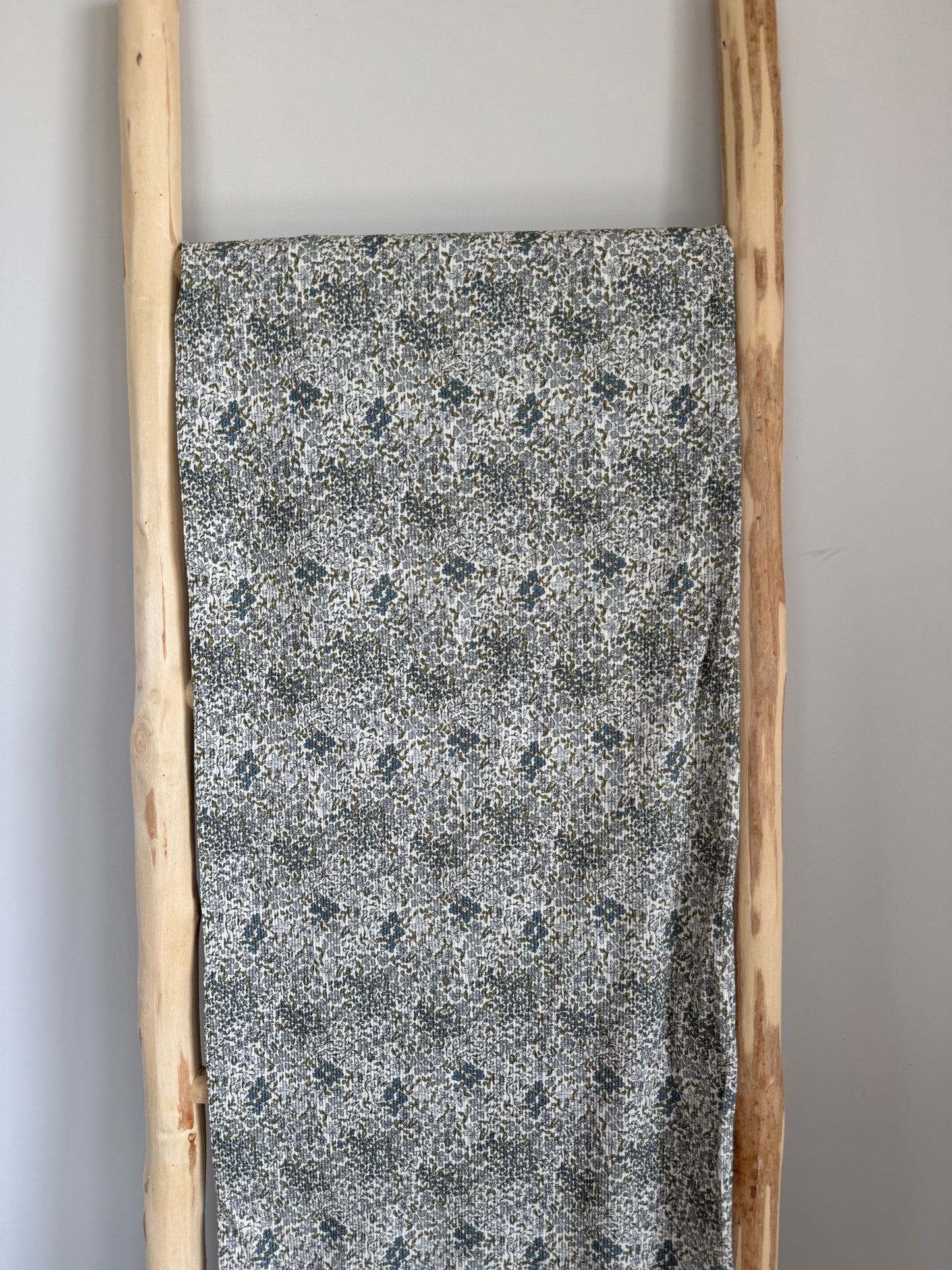 RIBTRICOT BLOEMENMIX JEANS BLAUW