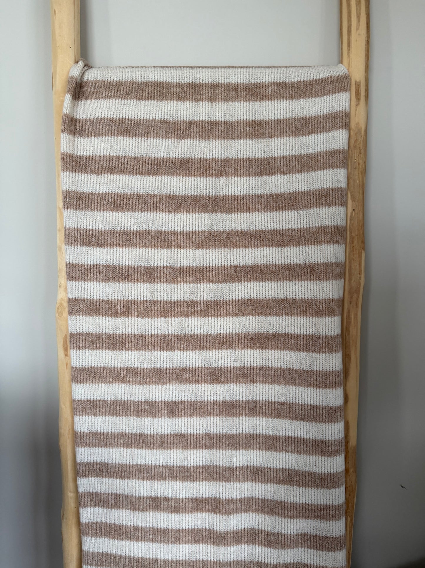 Gebreide strepen beige