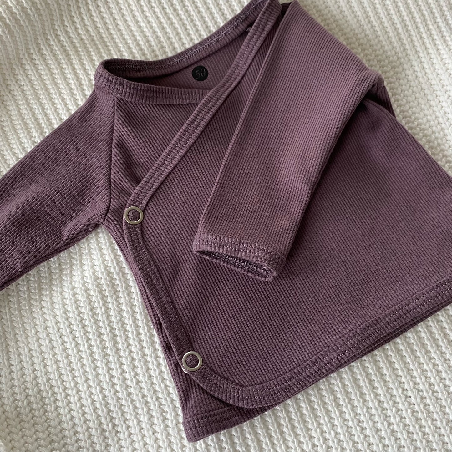 OVERSLAGSHIRTJE MAAT 44| Black plum