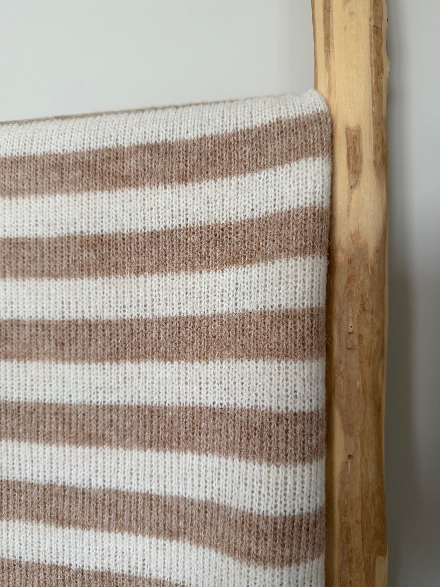 Gebreide strepen beige