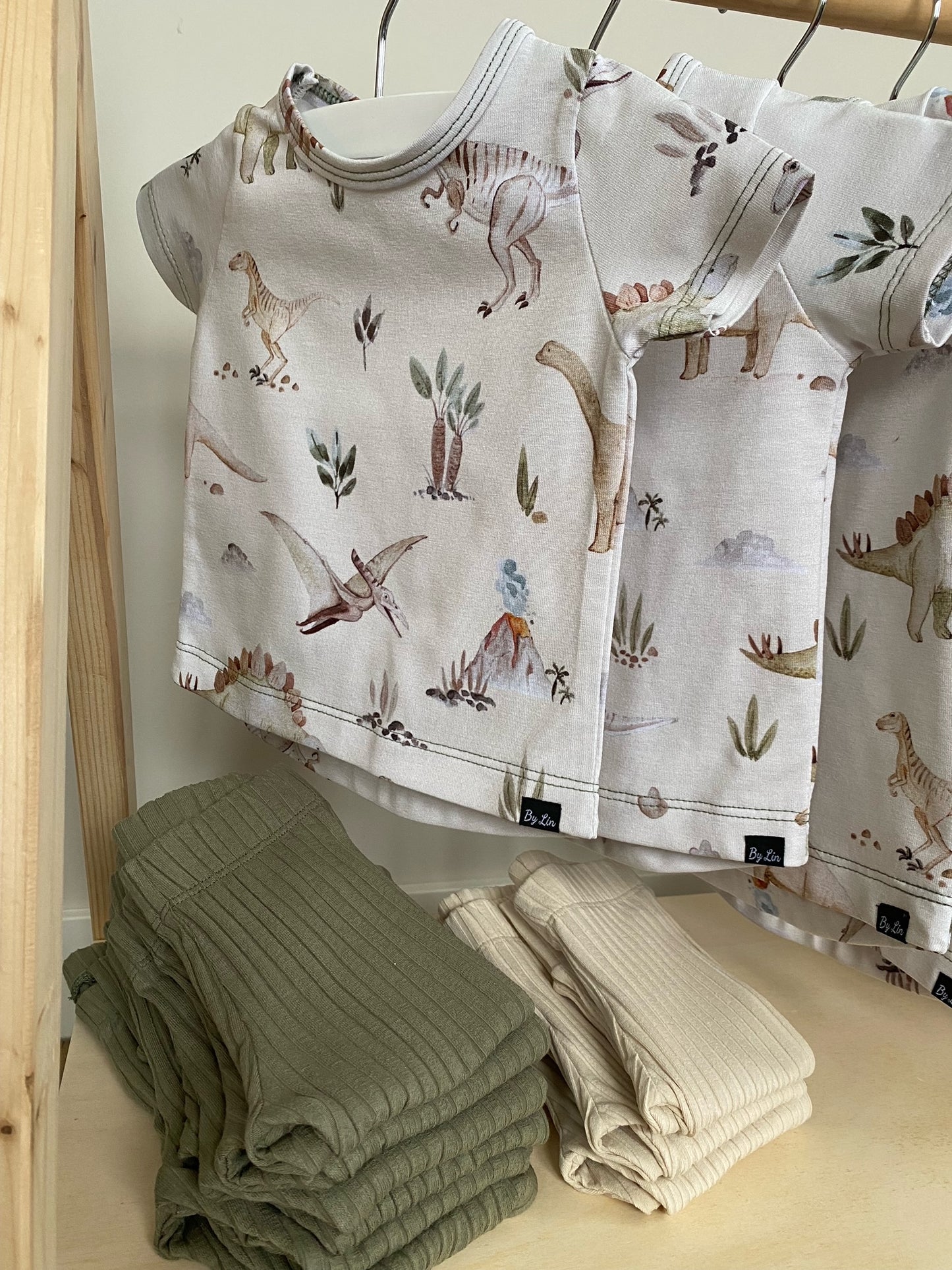 T-Shirt | Dino's