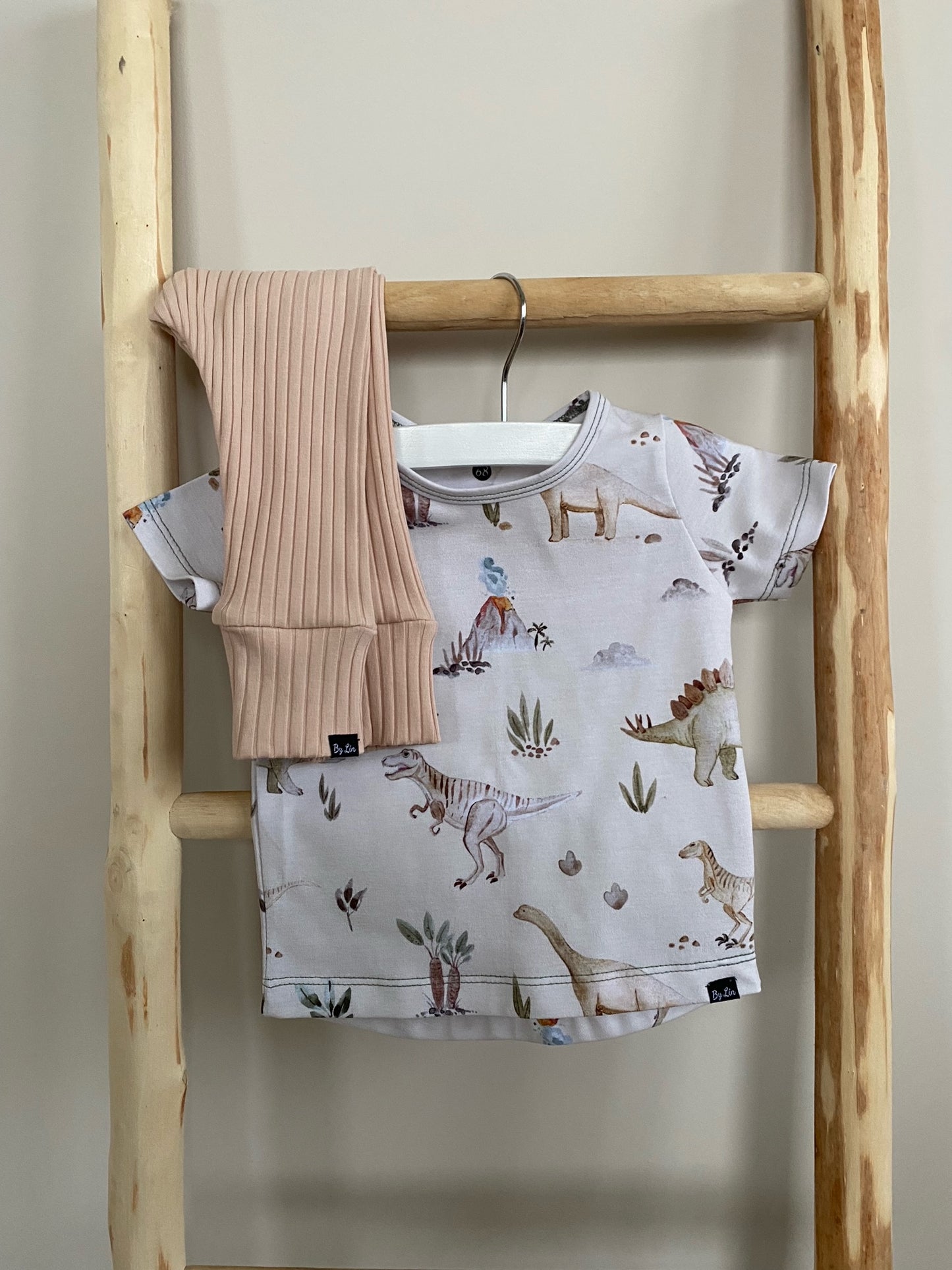 T-Shirt | Dino's