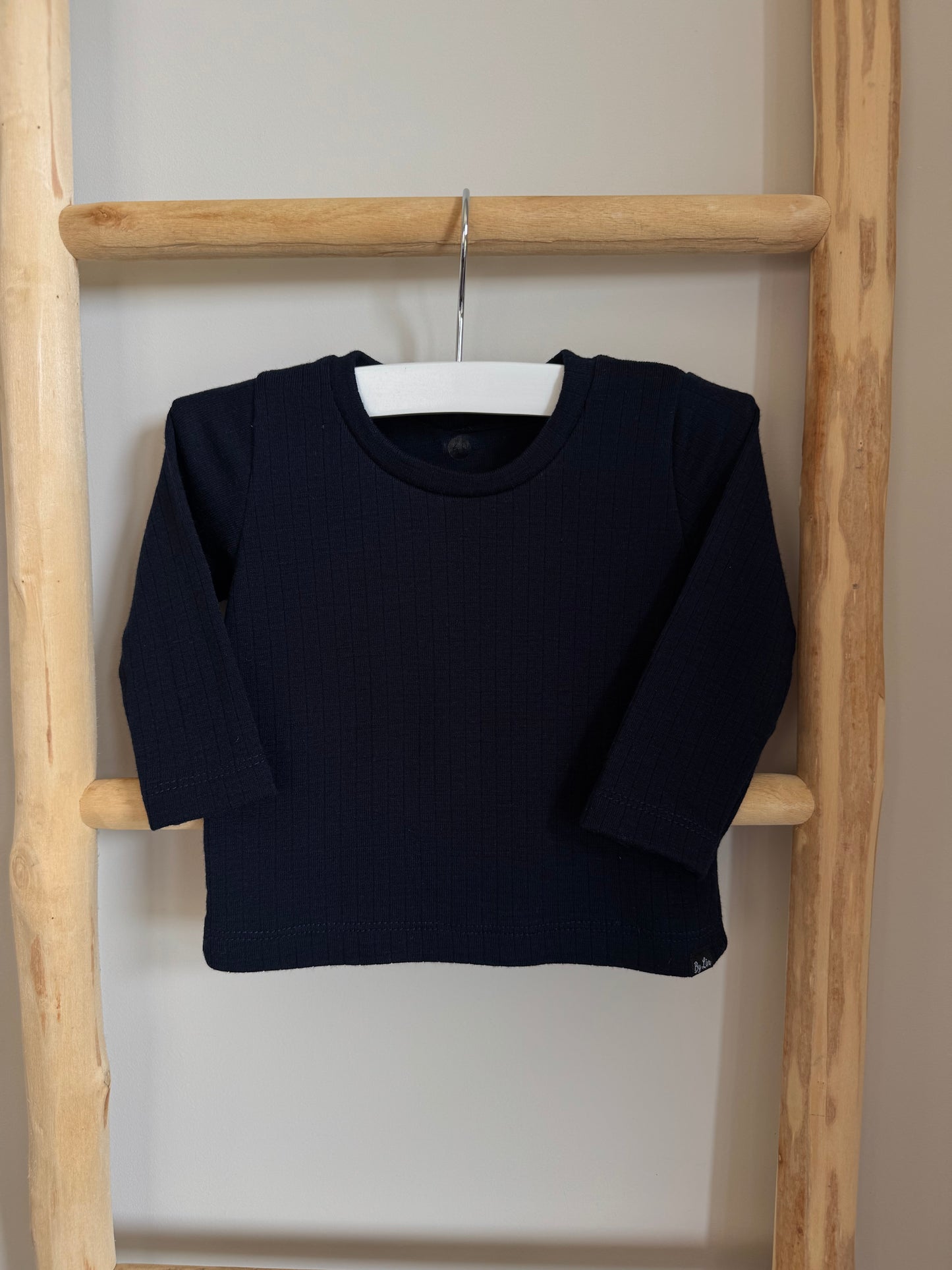 MERINOWOL | Donkerblauw rib merino wolzijde