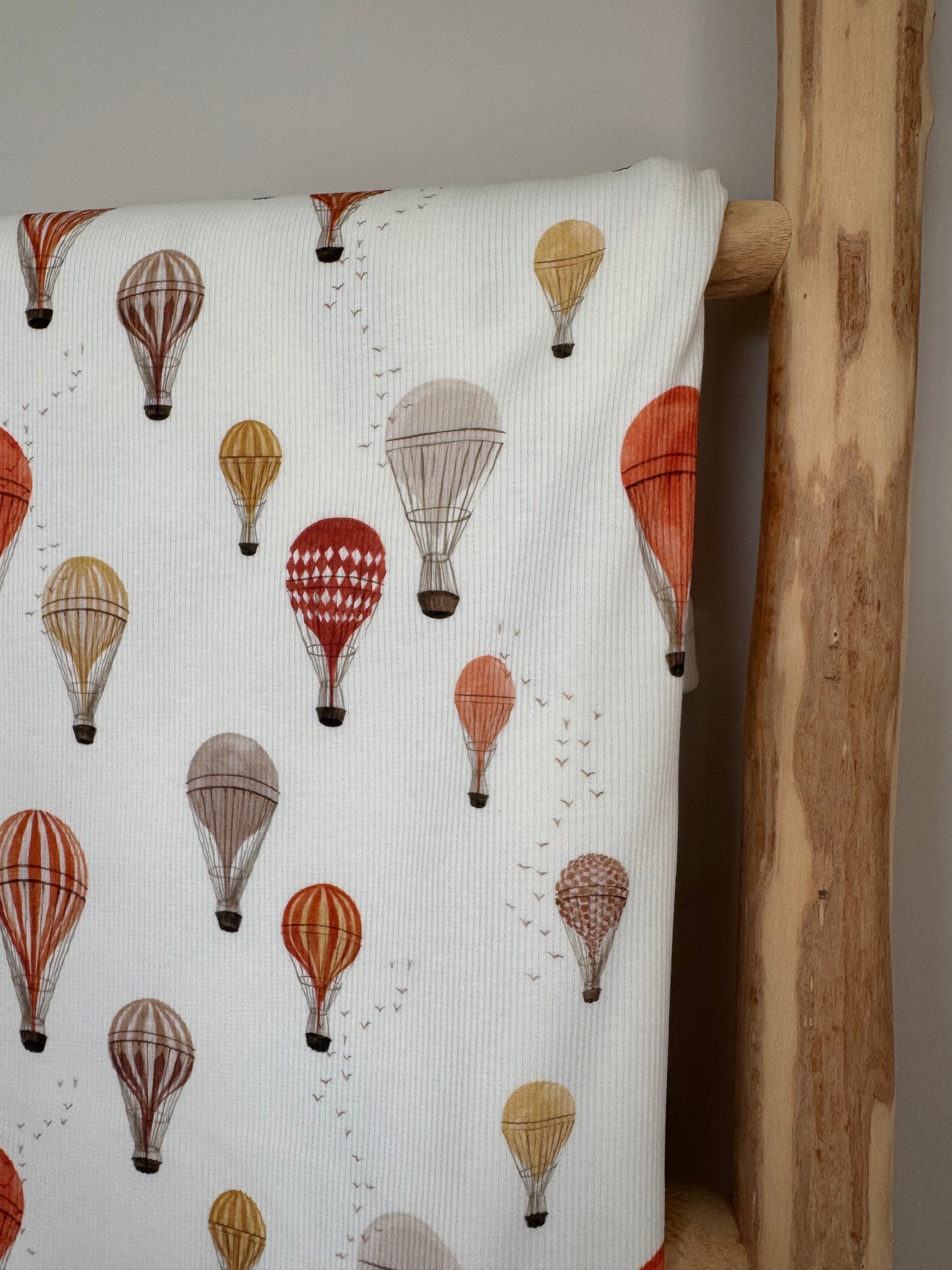 RIBTRICOT Luchtballon rood tinten