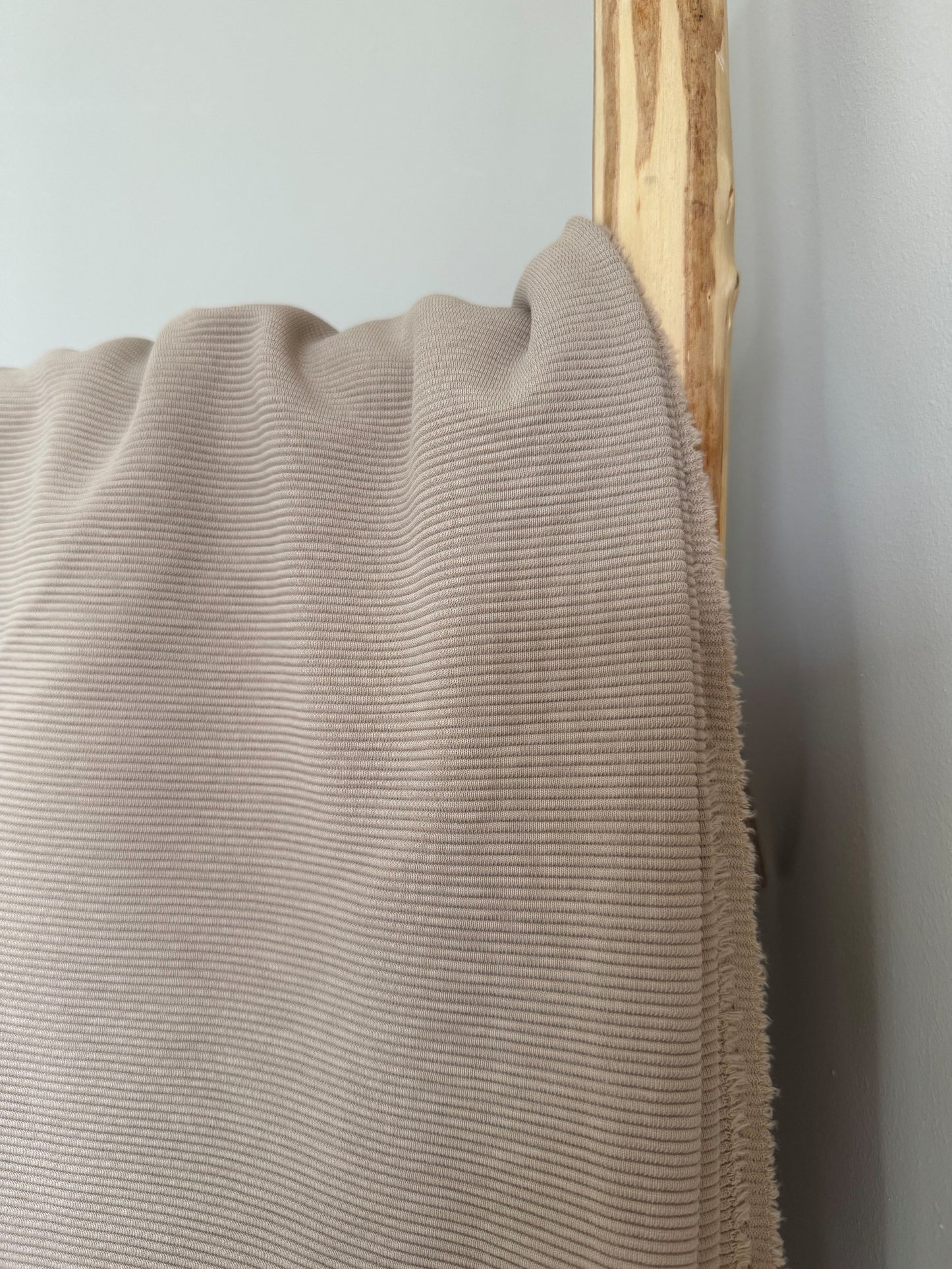 OTTOMANRIB LICHT BEIGE