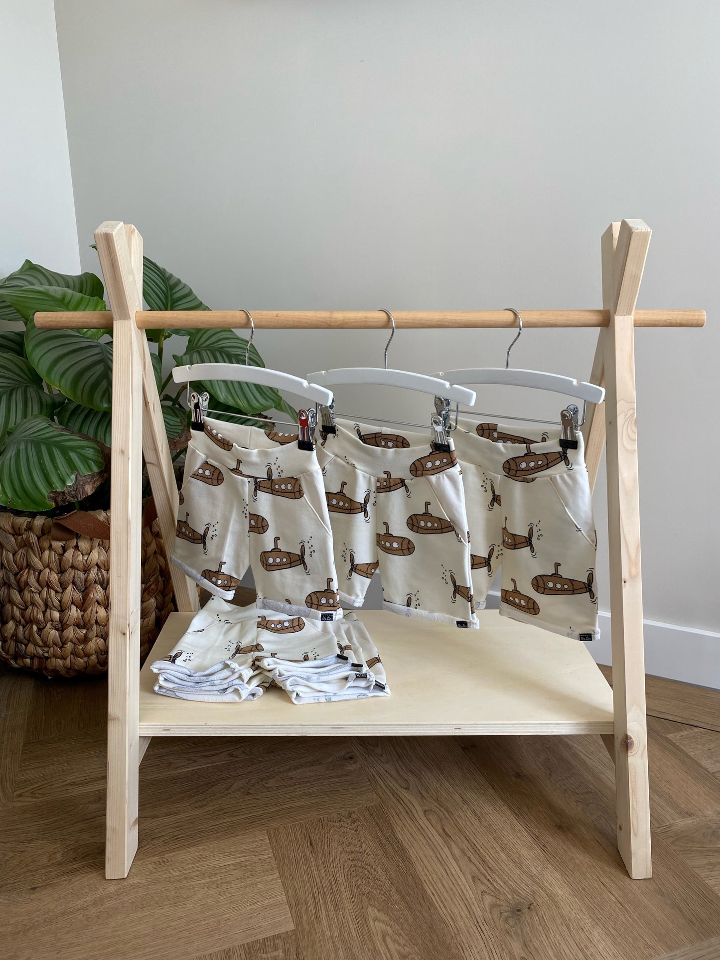 KORTE BROEK | Submarine