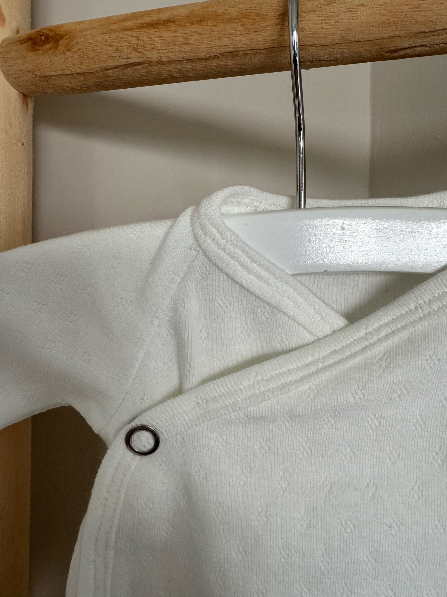 OVERSLAGSHIRTJE | Ajour off white