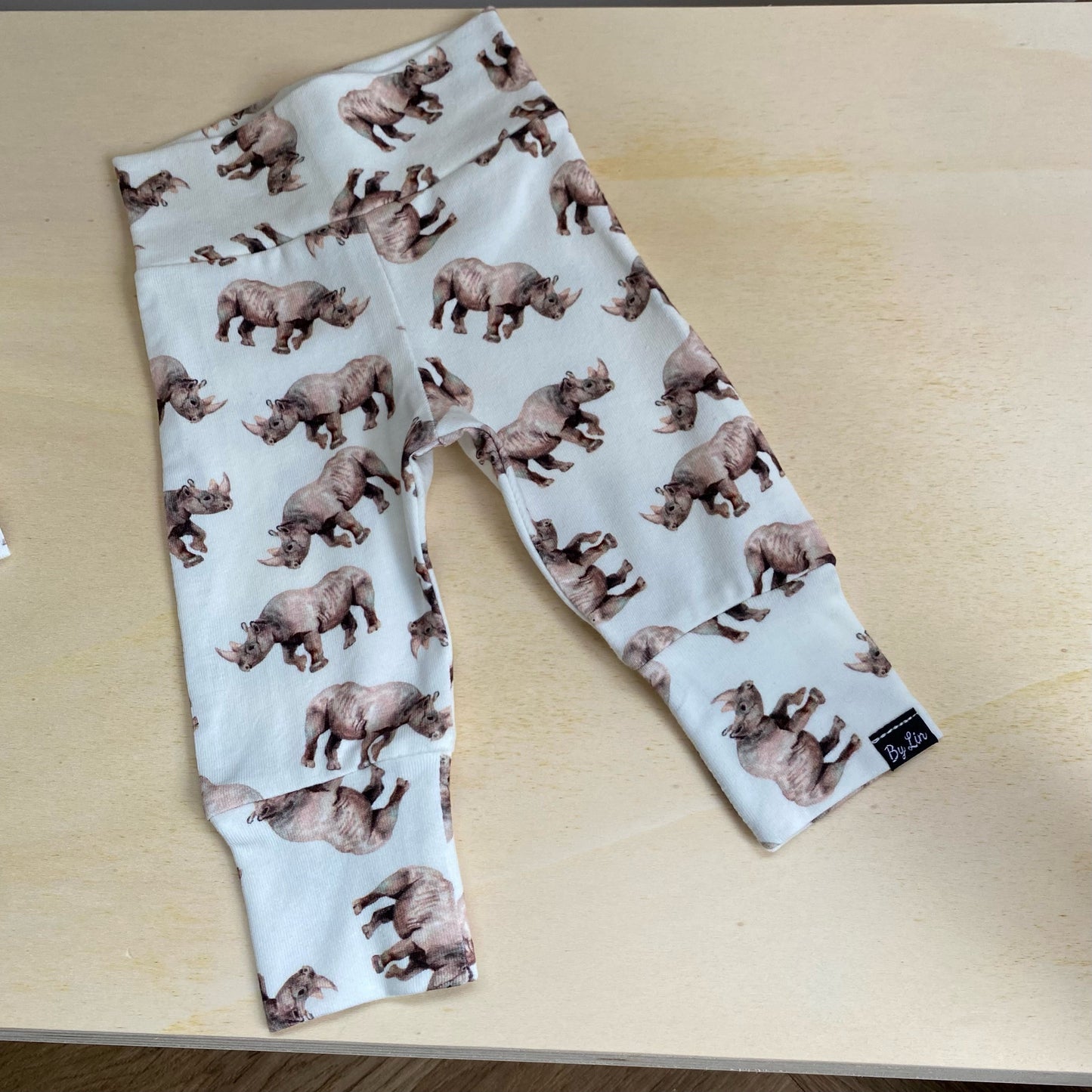 BROEKJE | Neushoorn Maat 44